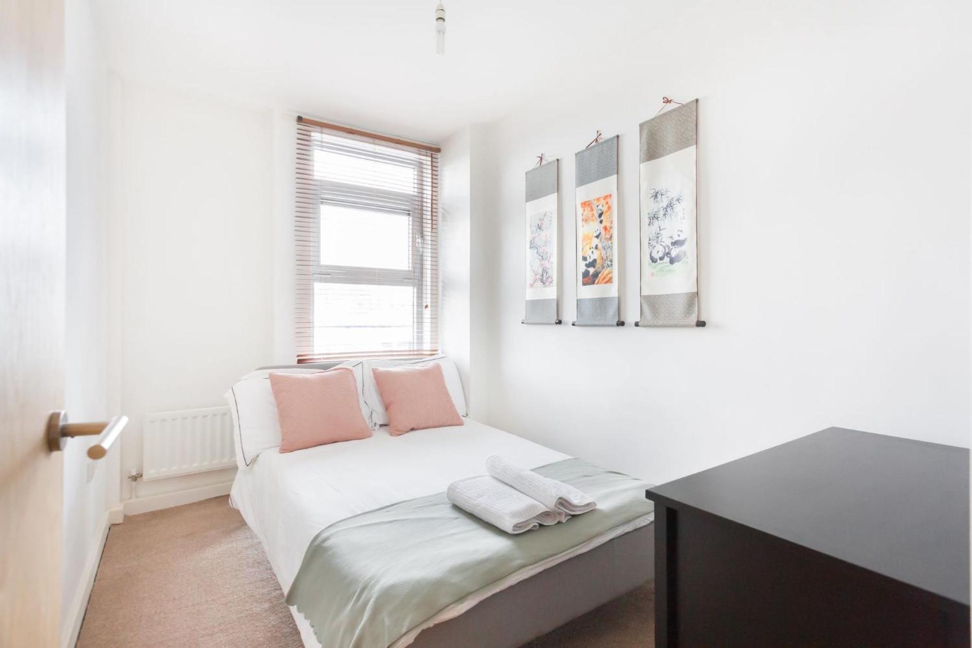 Appartement Spacious 2 Bedroom In Near Tube