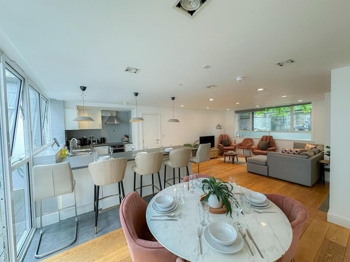 Apartment Spacious 3-bedroom Flat In Holloway With Unique Patio With Free Wi-fi