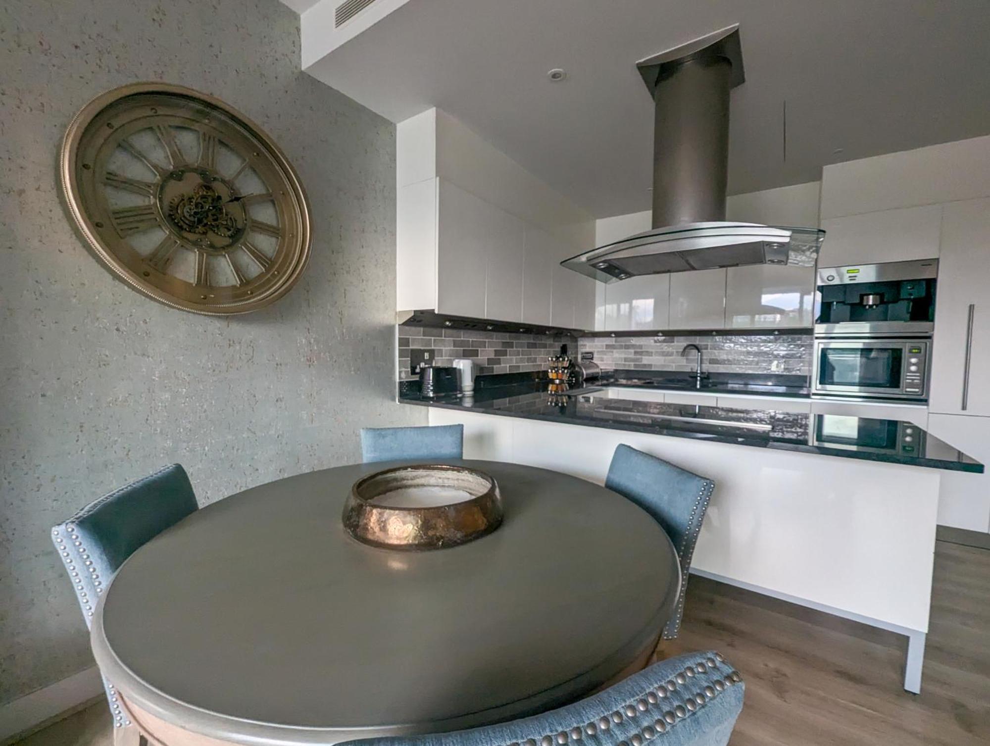 Estatesmen Chelsea Bridge Flat Lejlighed London