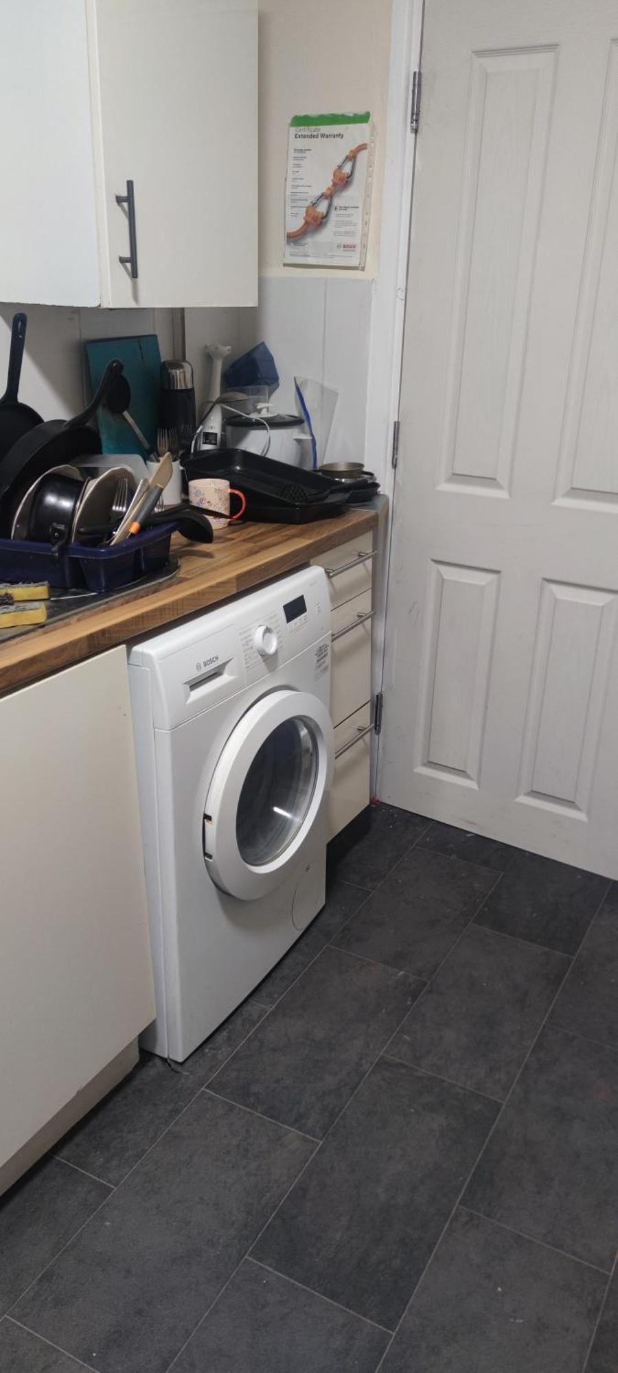 Well Furnished In * Londra