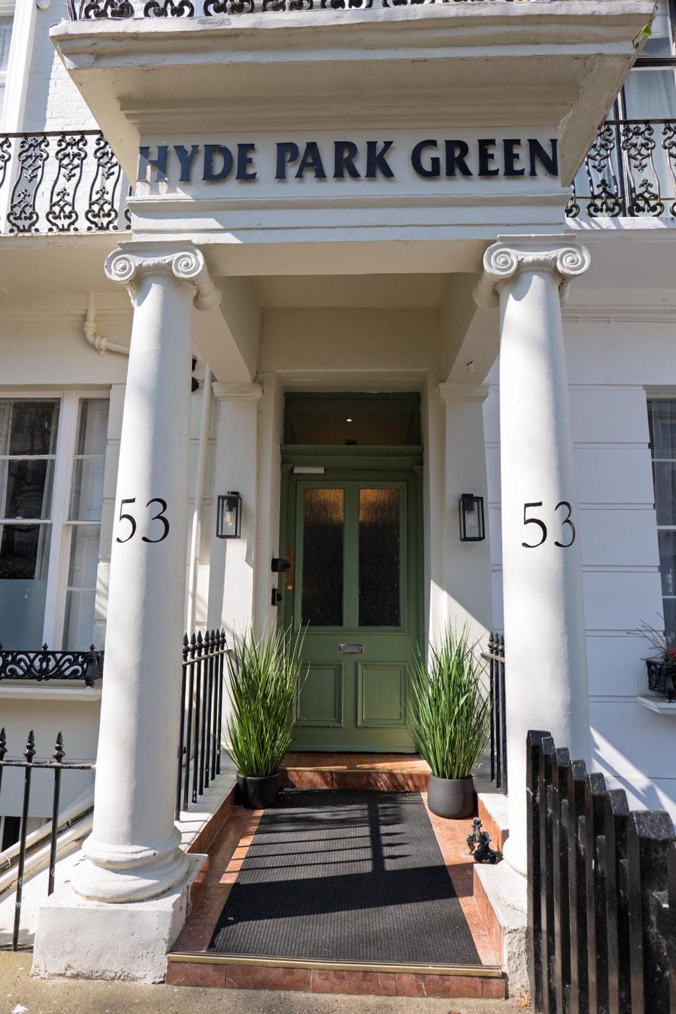 Hyde Park Hotel 4*