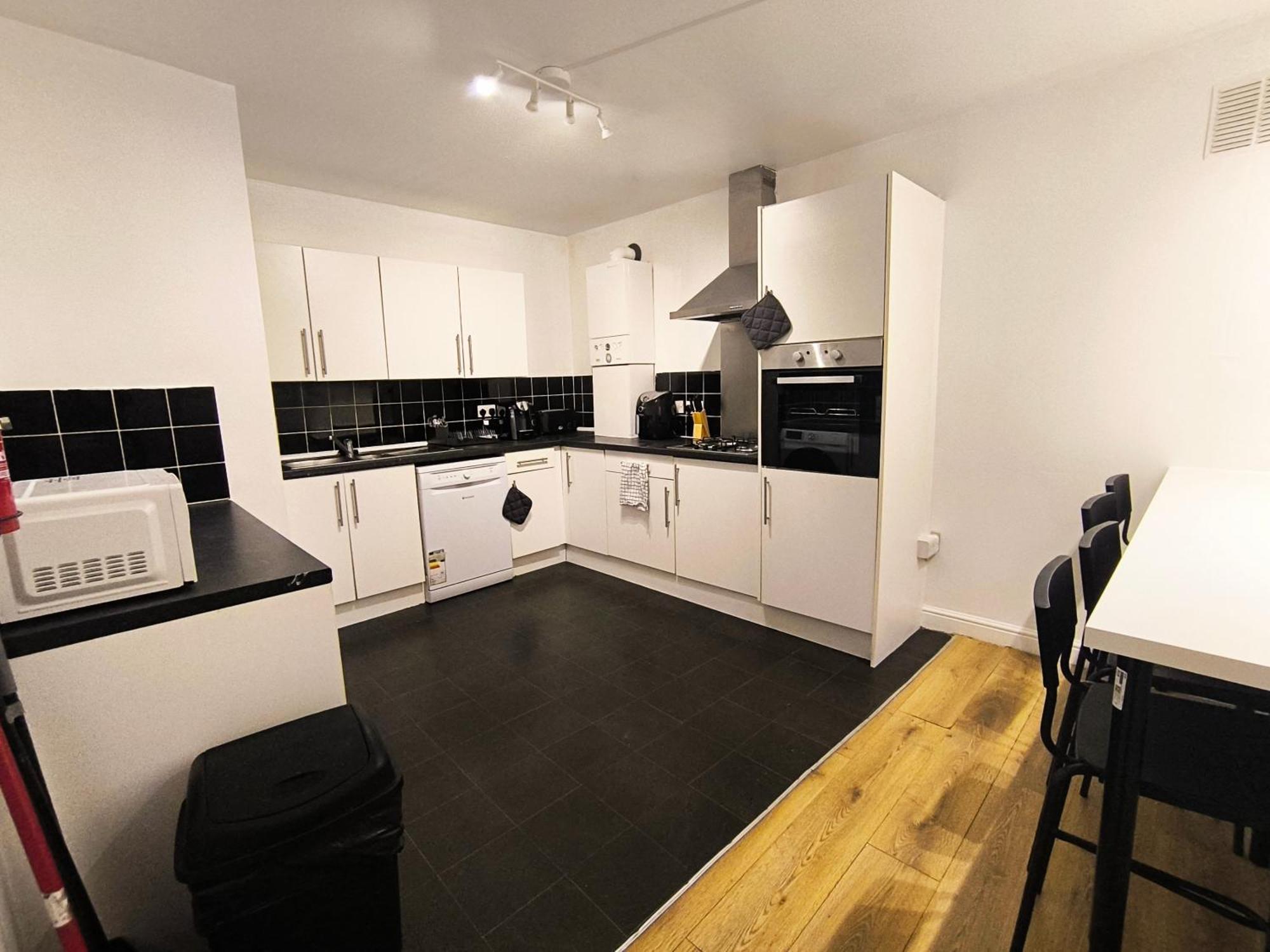 4 Person 3min From South Wimbeldon Tube Station Room2 Londres