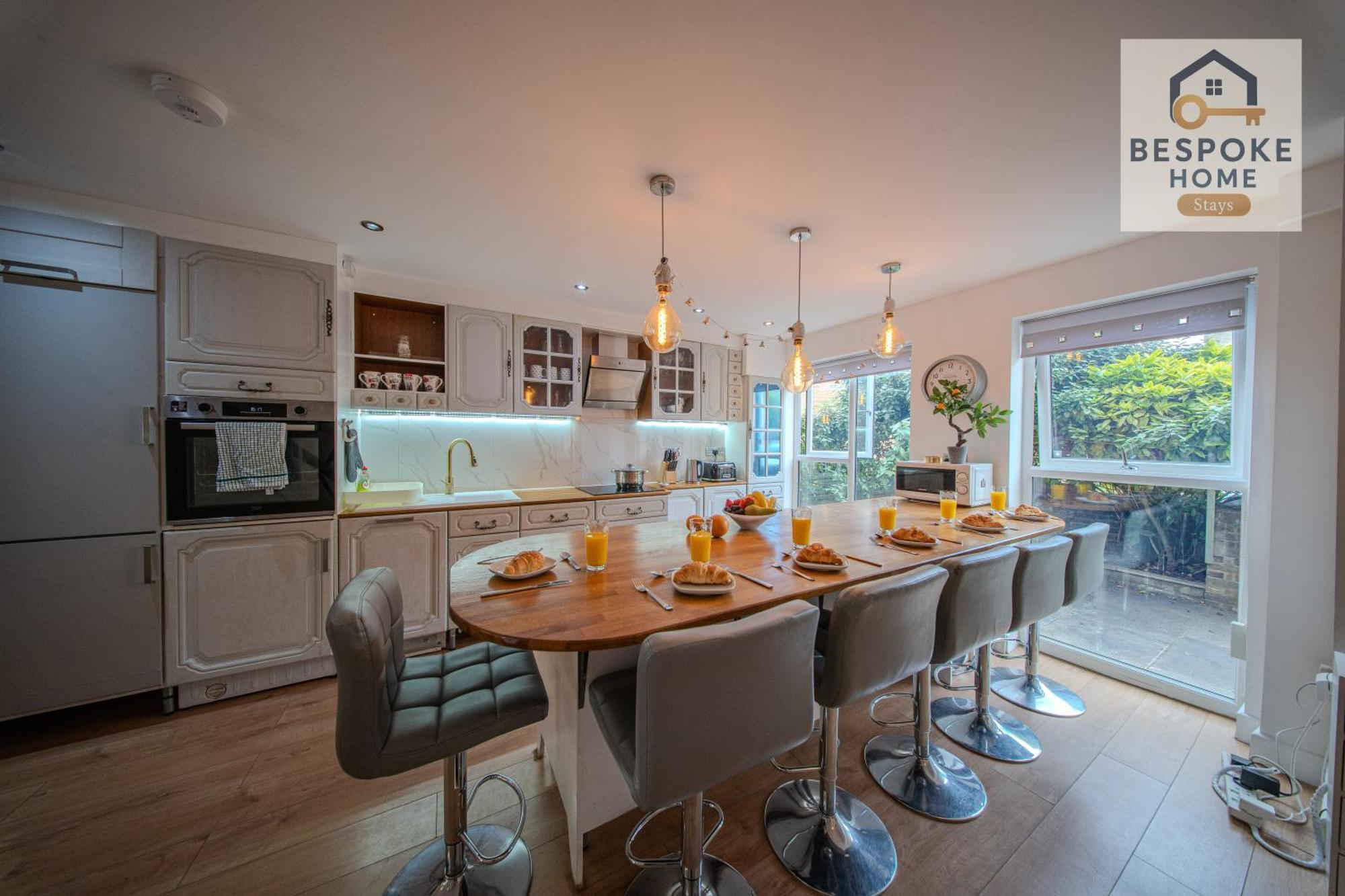 Holiday home Modern 4 Bed 3 Bath House - 4 Groups With Free Parking - Central London London