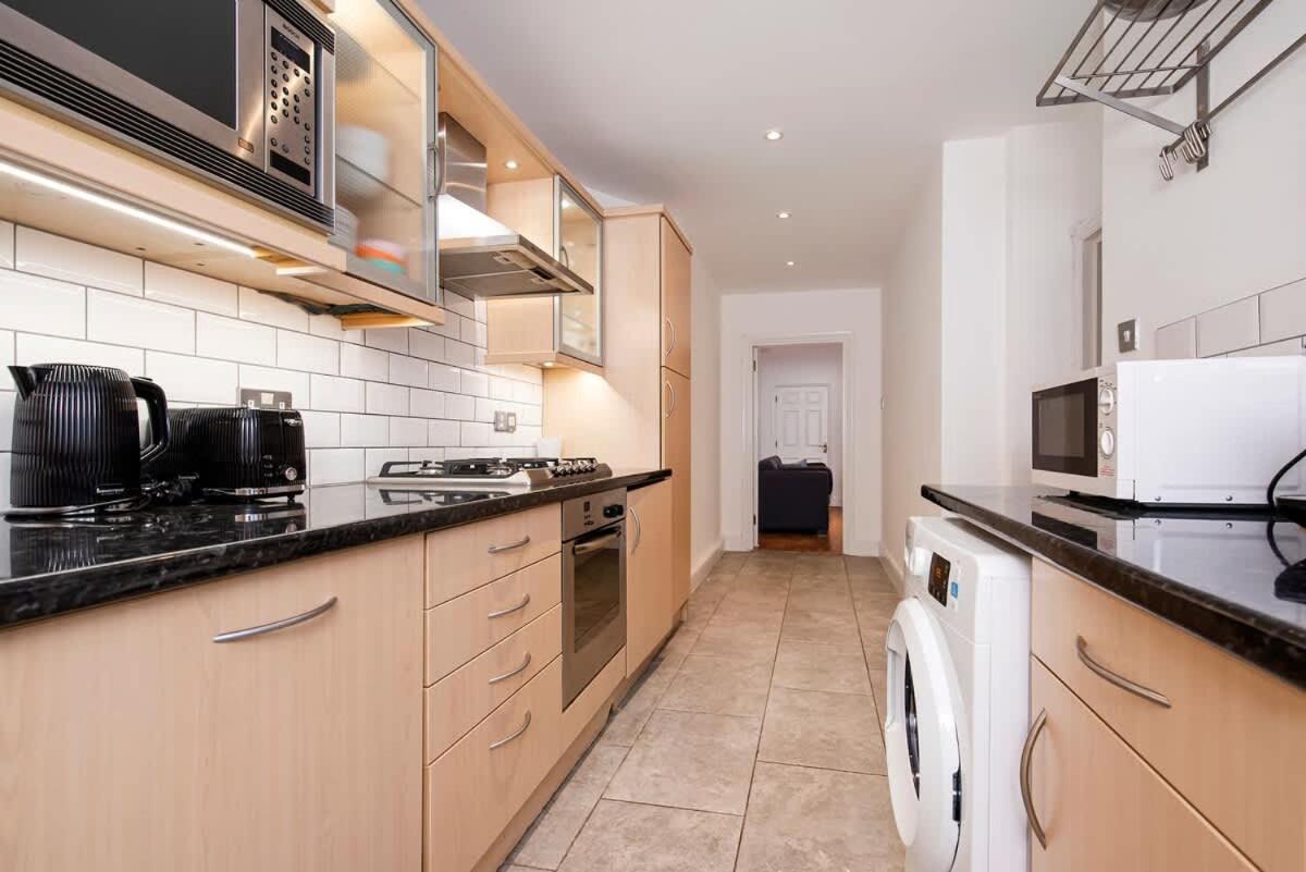 Notting Hill Large 3 Bed Apartment
