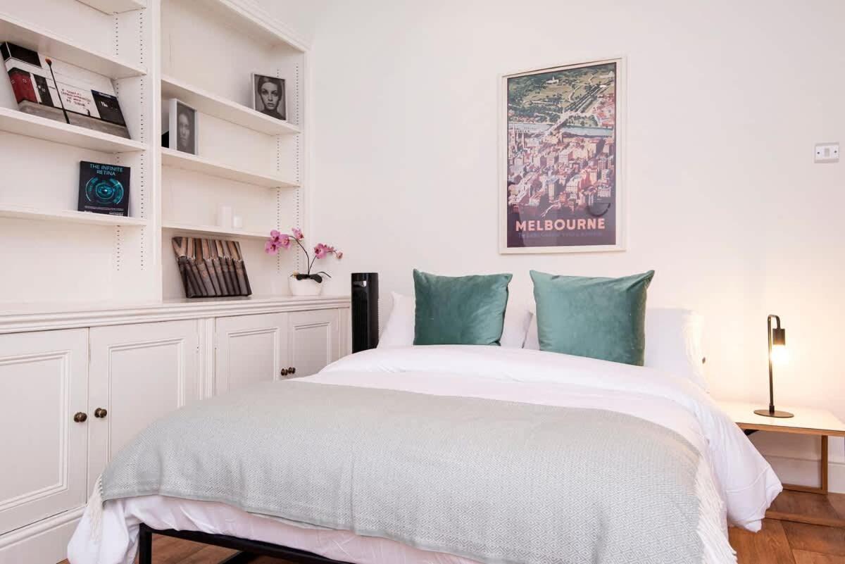 Notting Hill Large 3 Bed *