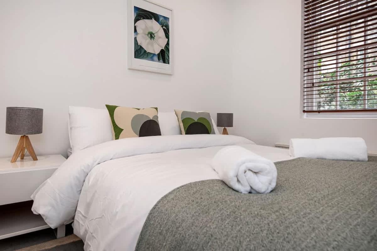 Notting Hill Large 3 Bed Apartment London