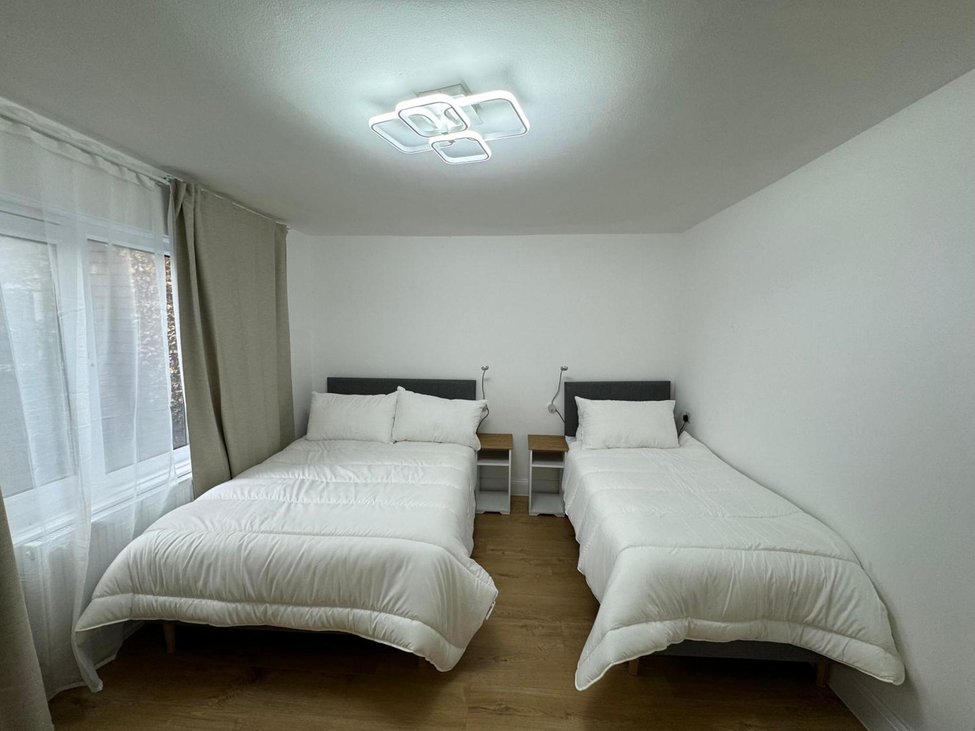 Newly Refurbished 2bd Flat Close To Excel Lejlighed