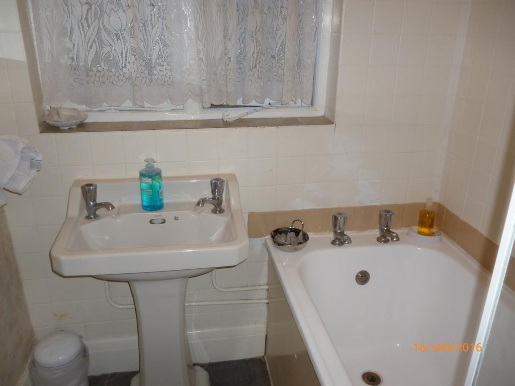 What are the best hotels near London Eye? Apartment London