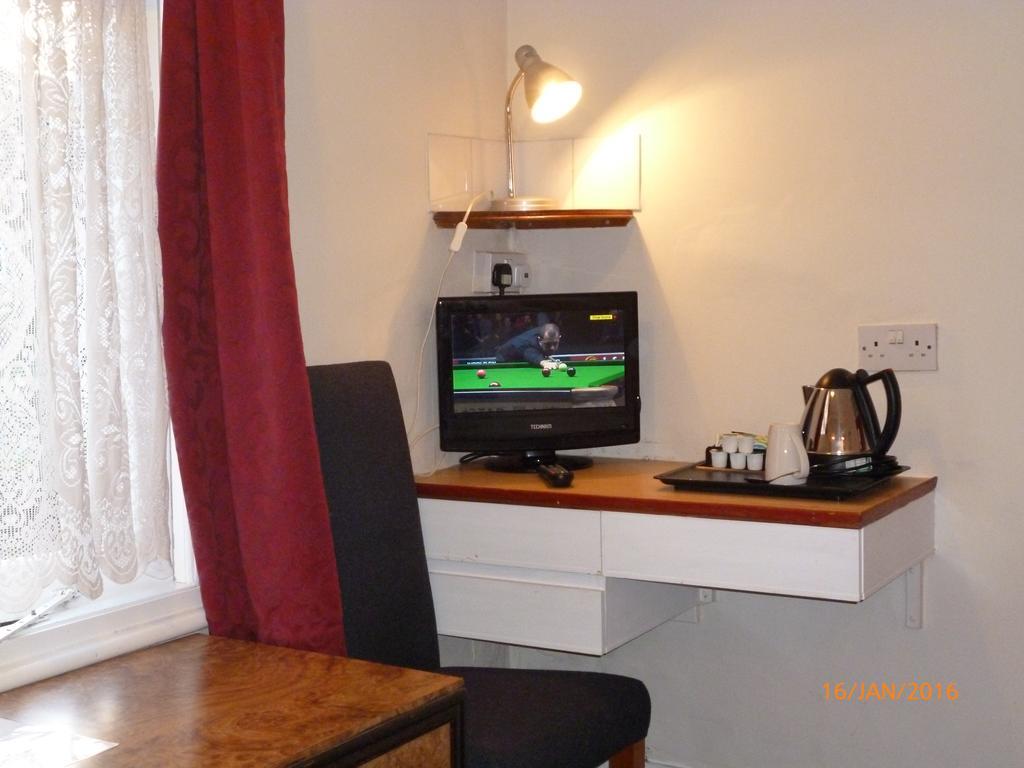 Apartment What are the best hotels near London Eye? *