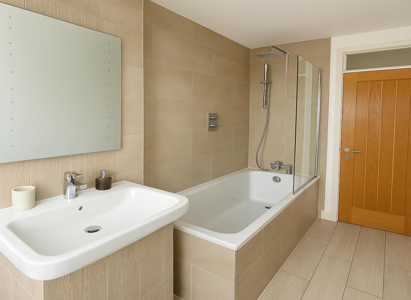 2 Bed Flat Near Westfield *