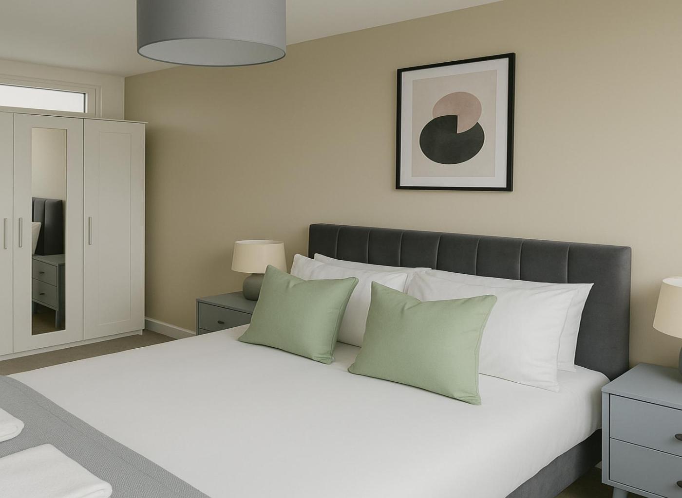 2 Bed Flat Near Westfield Lägenhet London