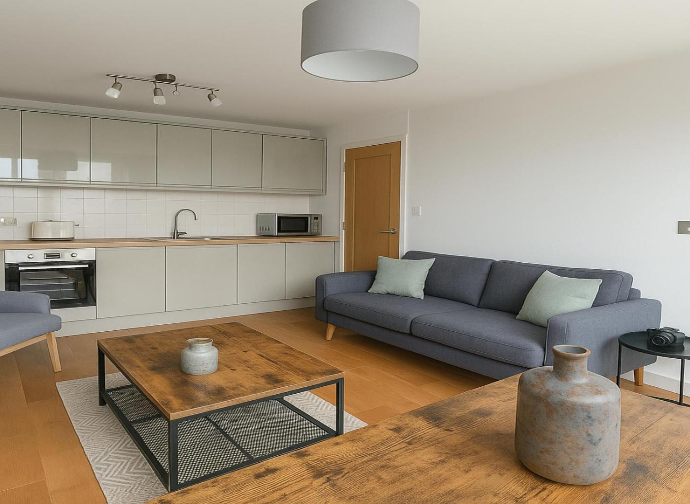 2 Bed Flat Near Westfield Lägenhet