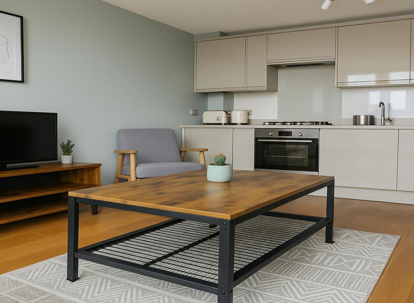 2 Bed Flat Near Westfield Lägenhet