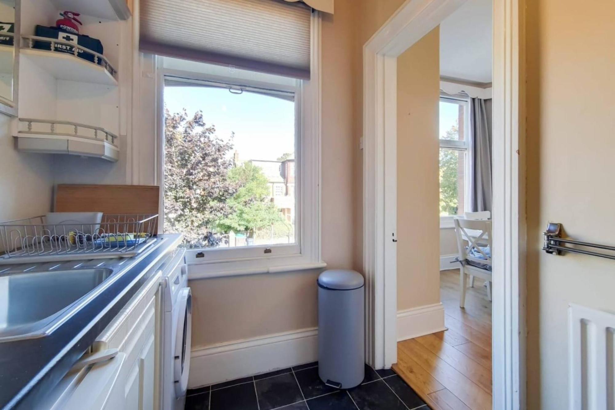 Appartamento Spacious Ealing Broadway *