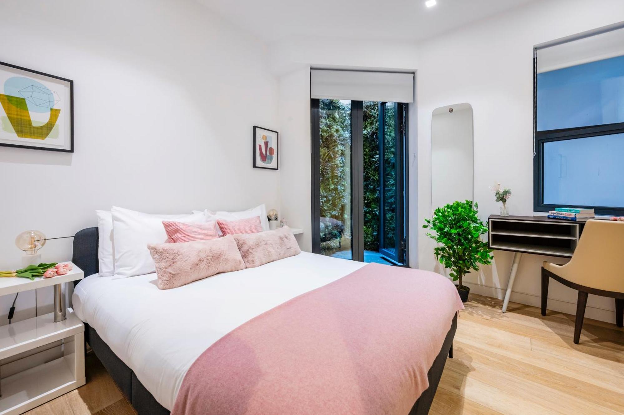 Welcome - The York Apartment London