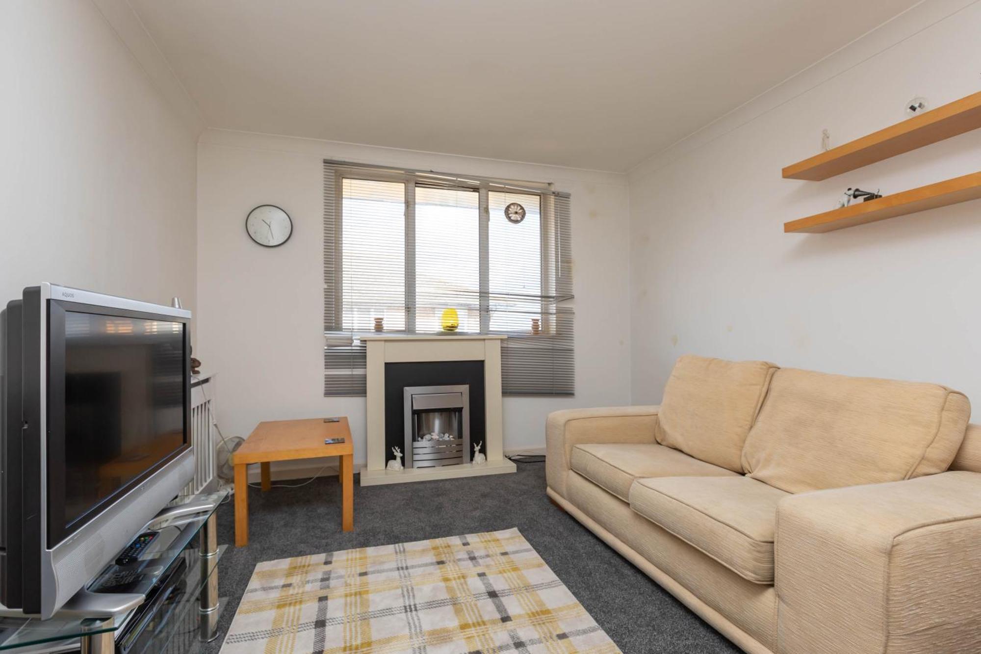 Apartment Homely 1 Bedroom In Beckton With Parking *