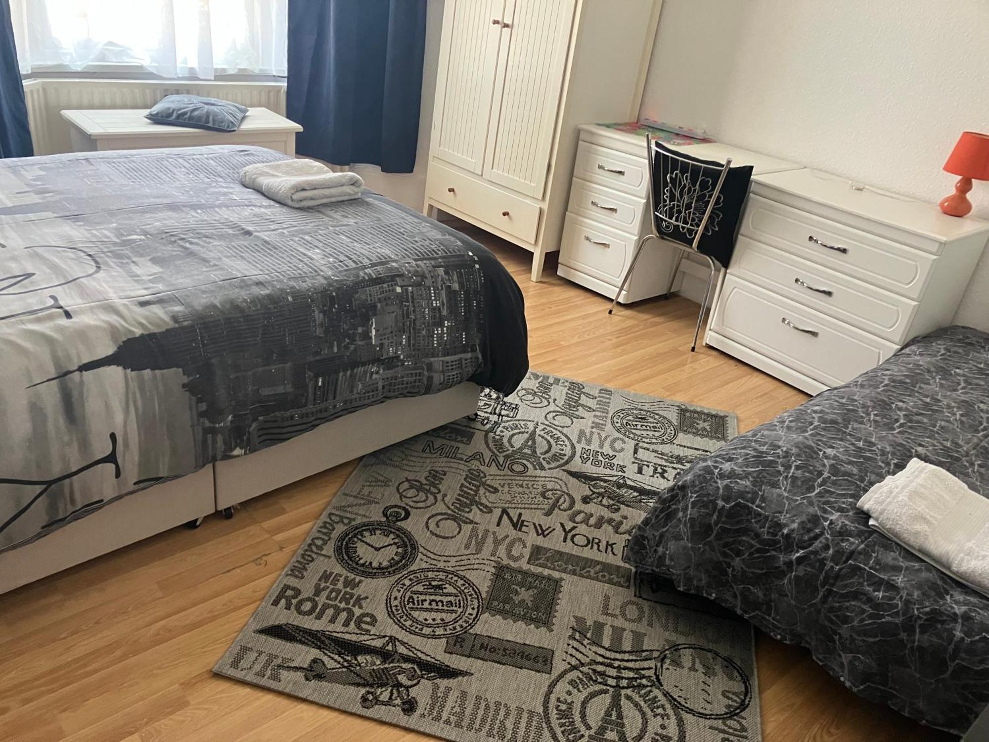 Comfy Rooms. Shared East Homestay. London