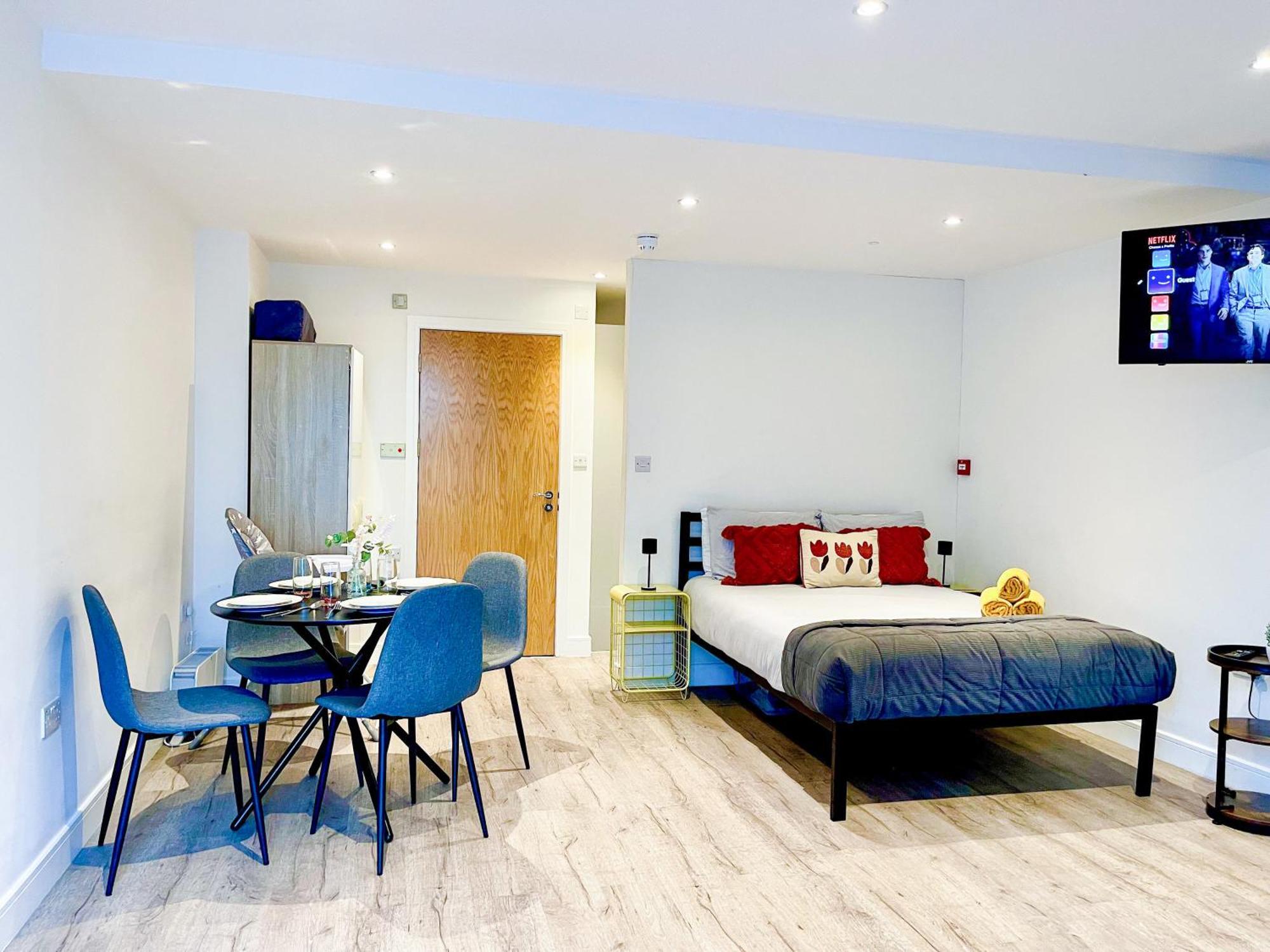 Sleek Flat Near Highbury & Islington Station * Londen