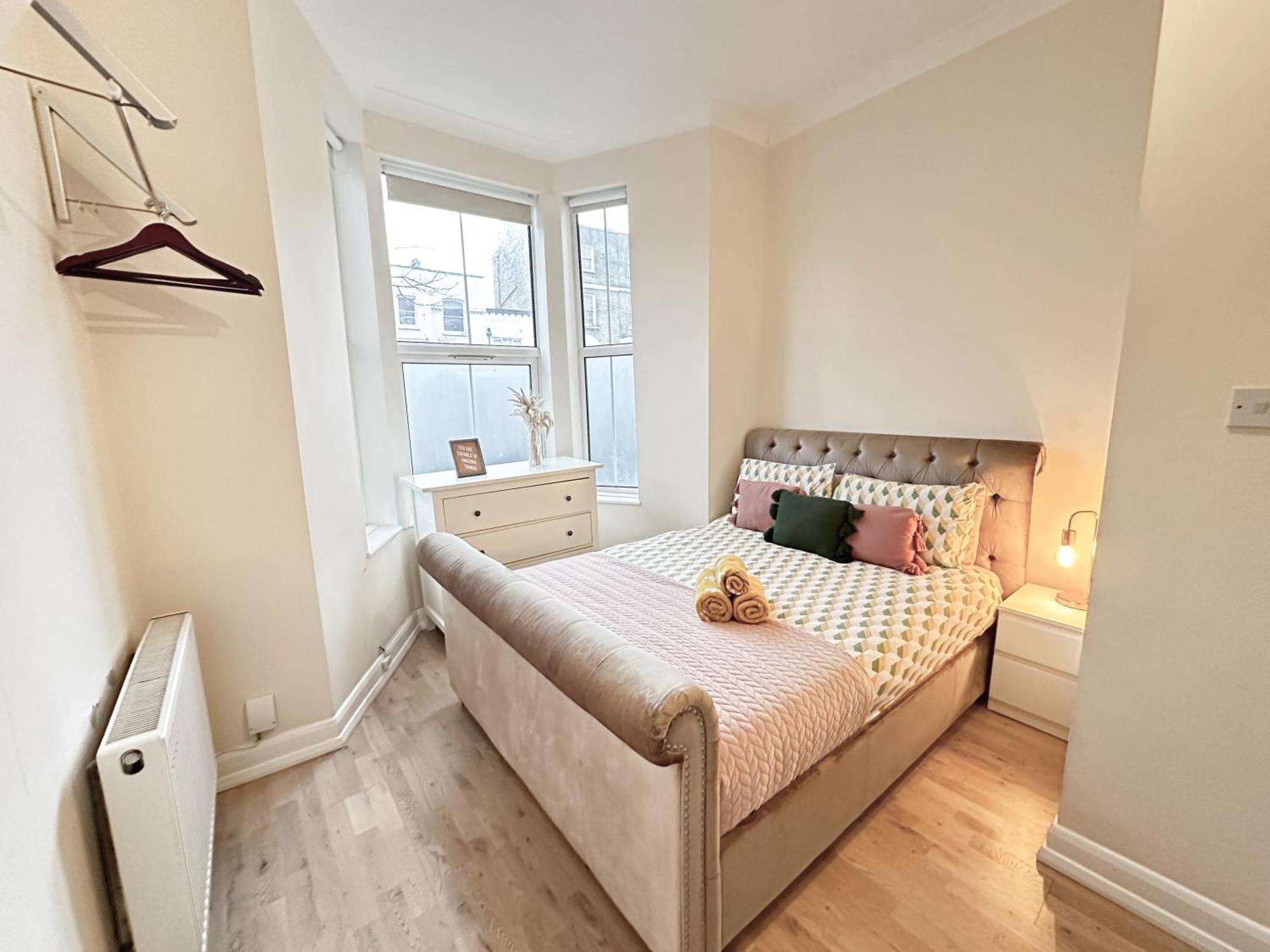 Appartamento 1-bedroom Flat With Small Garden & Paid Parking In Finsbury Park, Highbury *