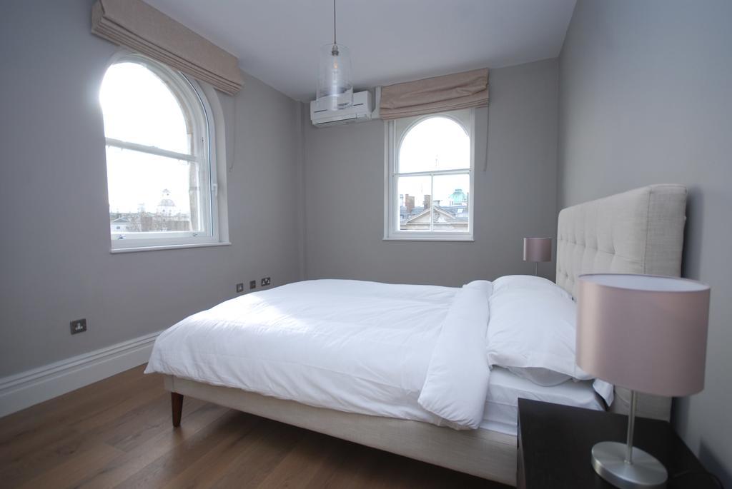 Apartment Whitehall London