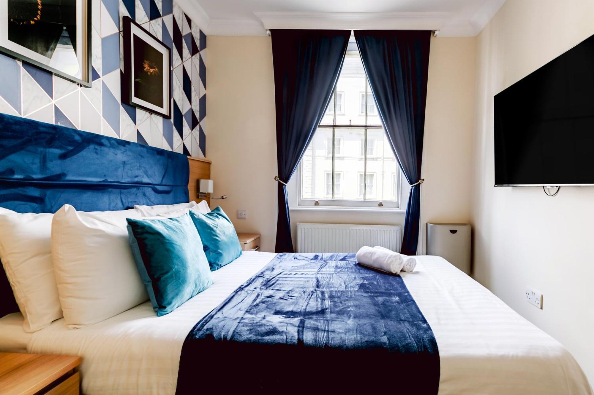 Mina House 3*