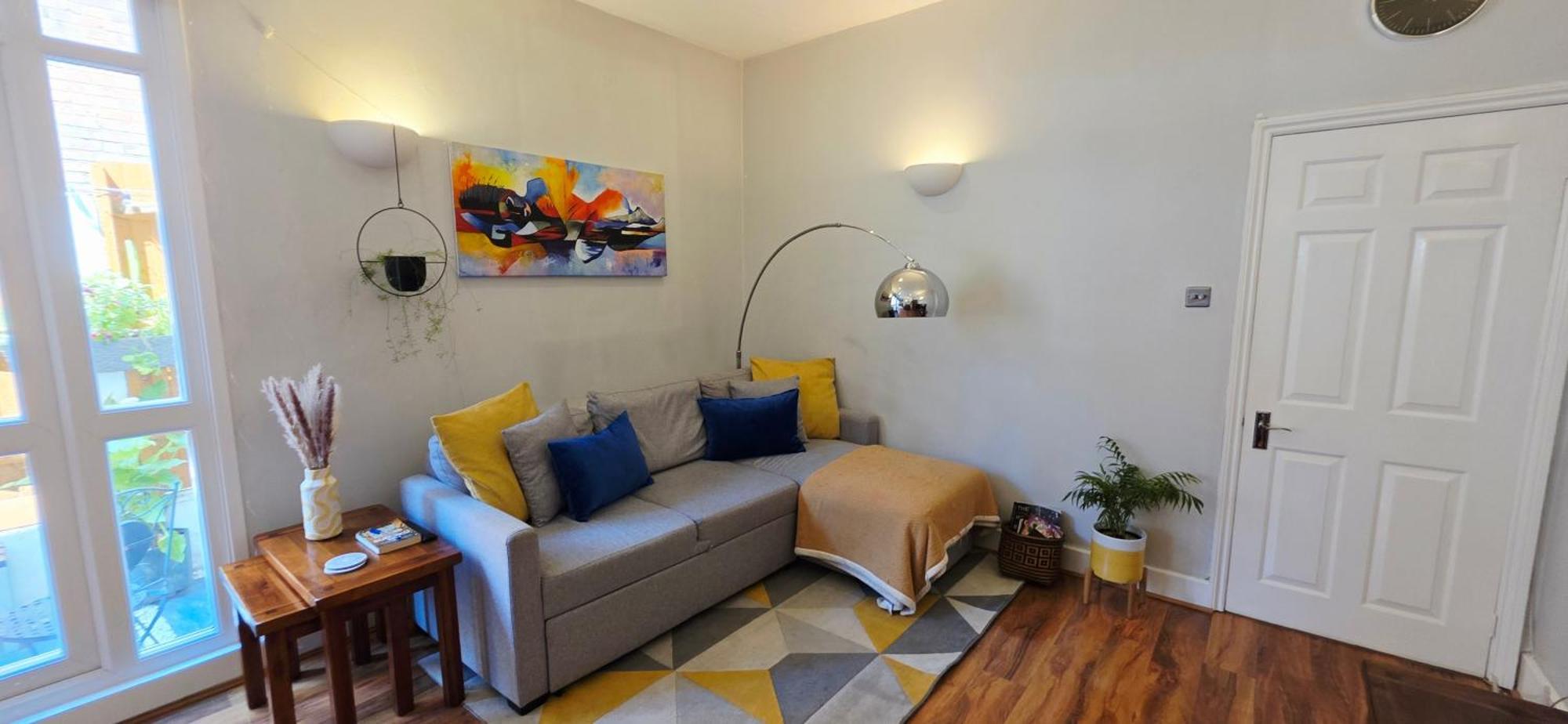 The Cozy Lambeth Guest house *