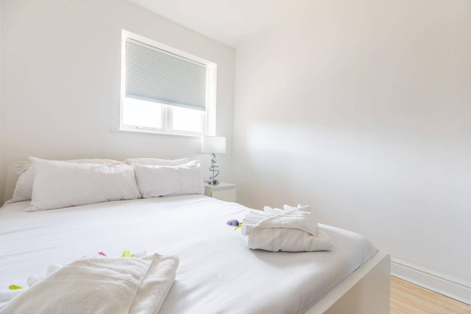 Skyline Haven - Modern 2b, Parking, Wifi & 4ktv Appartement Londen