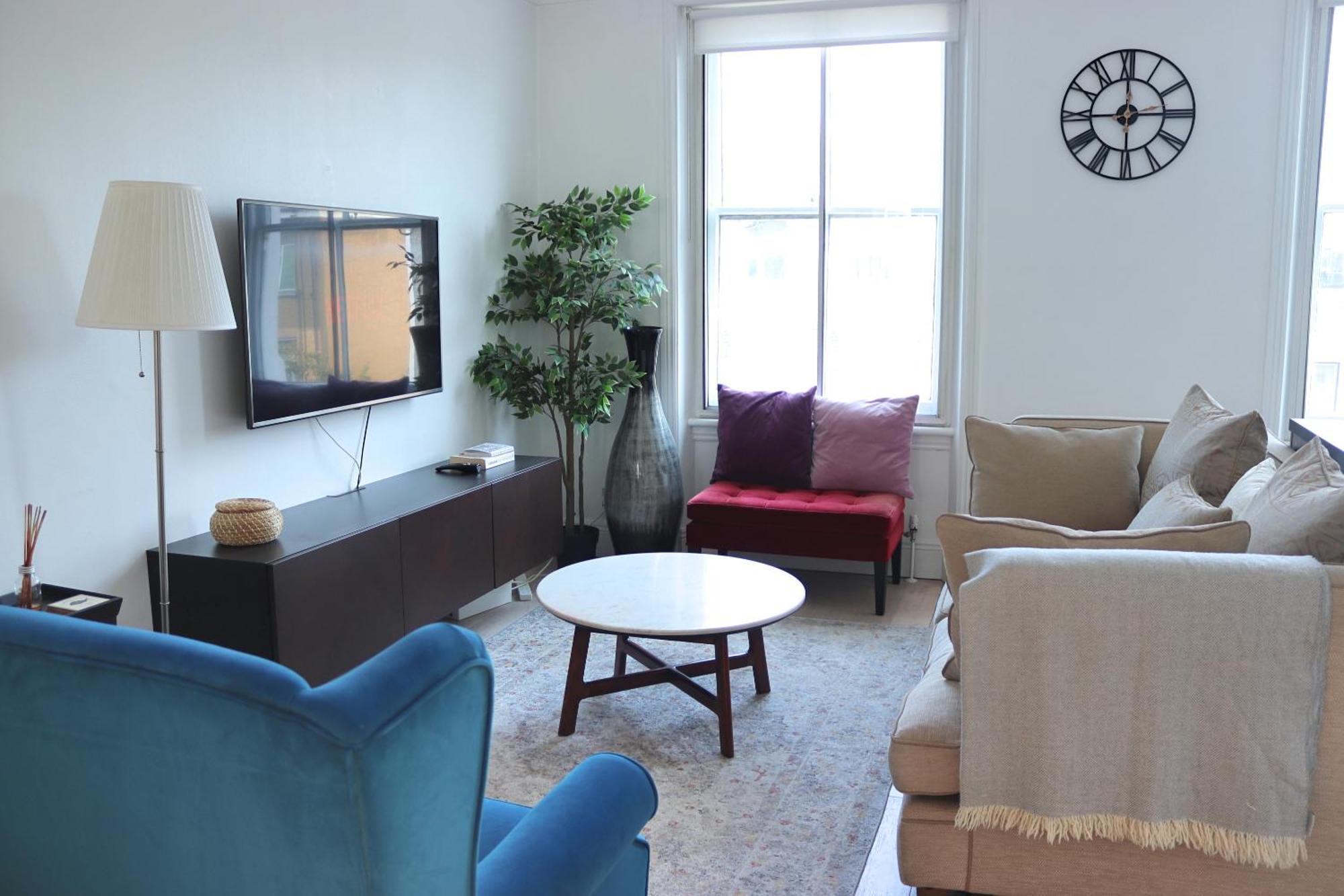 Stylish 2br Chelsea Penthouse With Private Rooftop