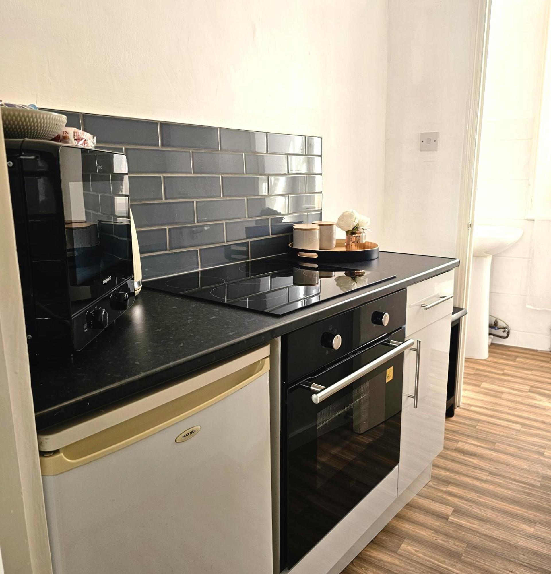 Nest Apartment *
