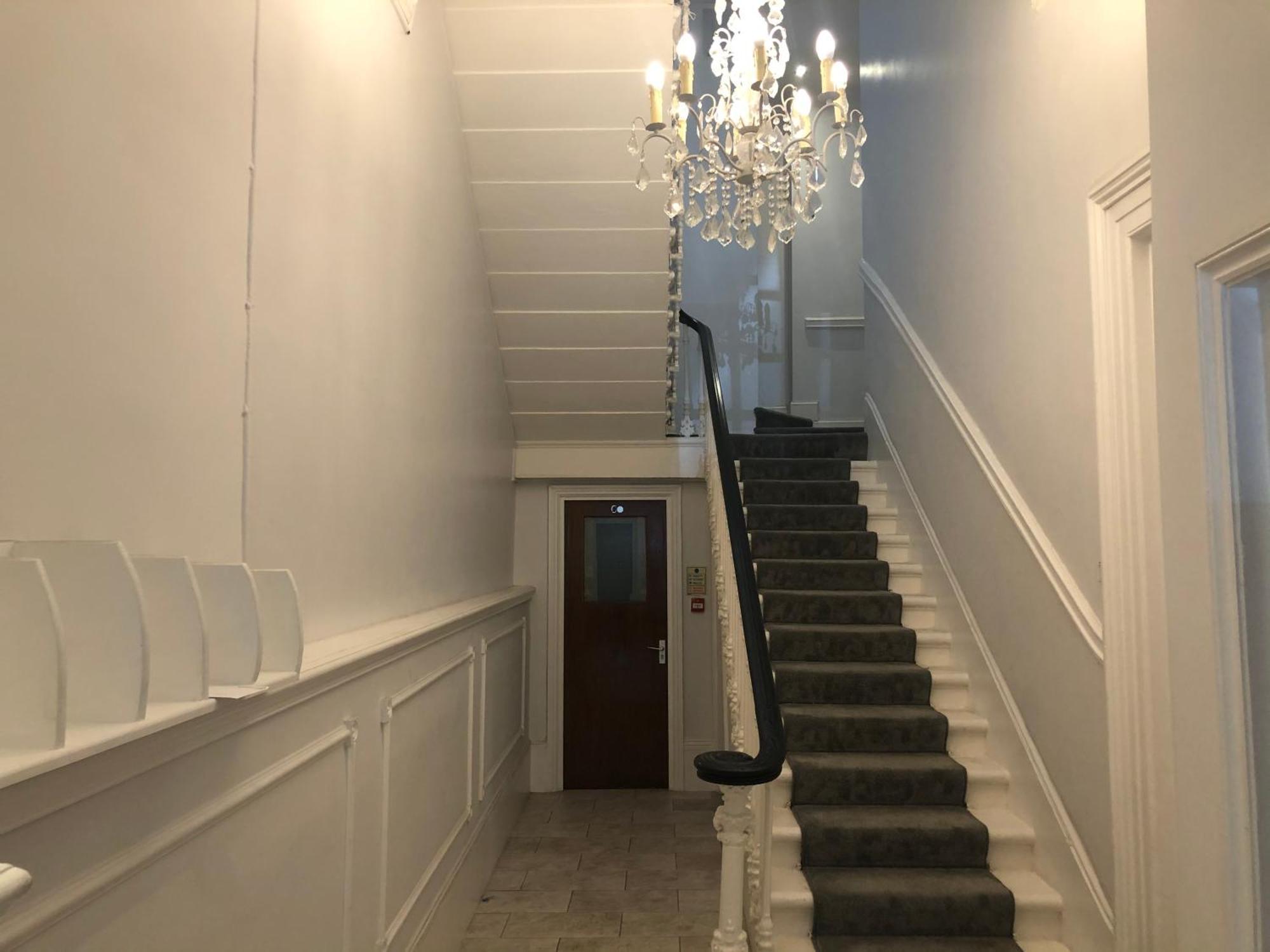 Lejlighed Modern Spacious With A Courtyard Located In