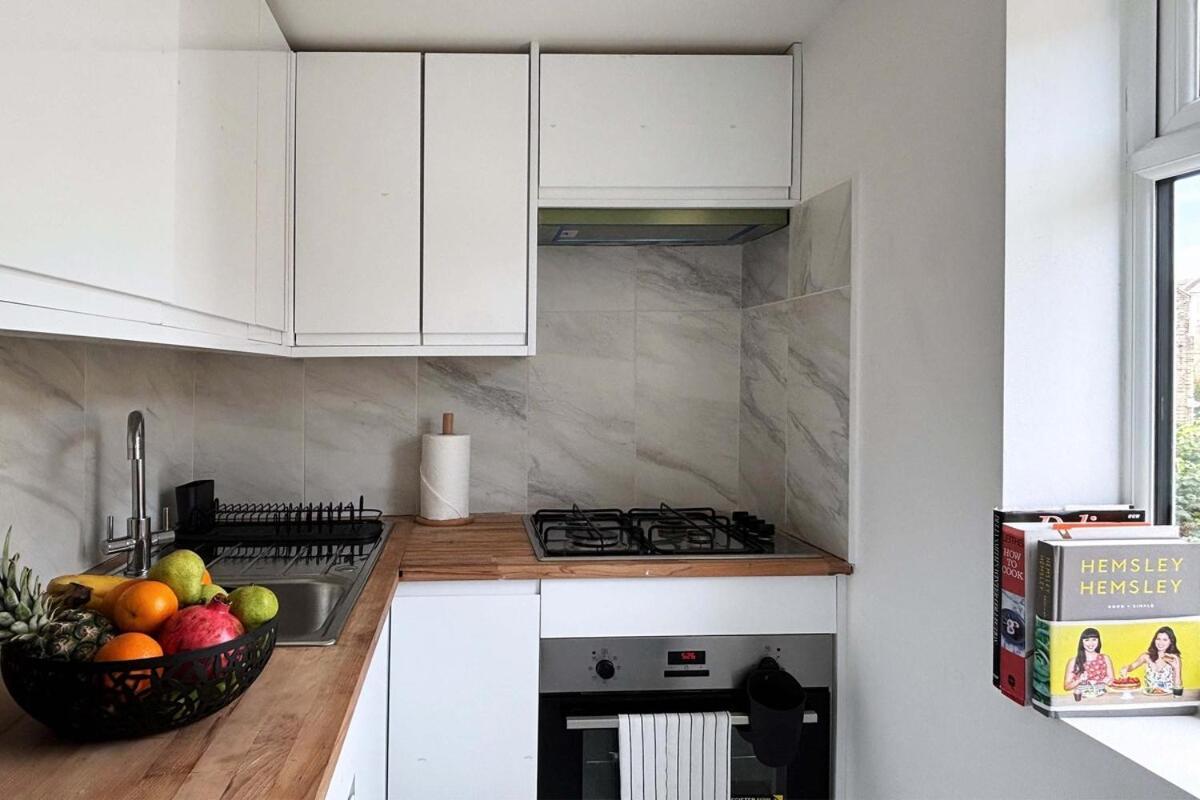 One Bed Flat In Clapham Juction Apartment *