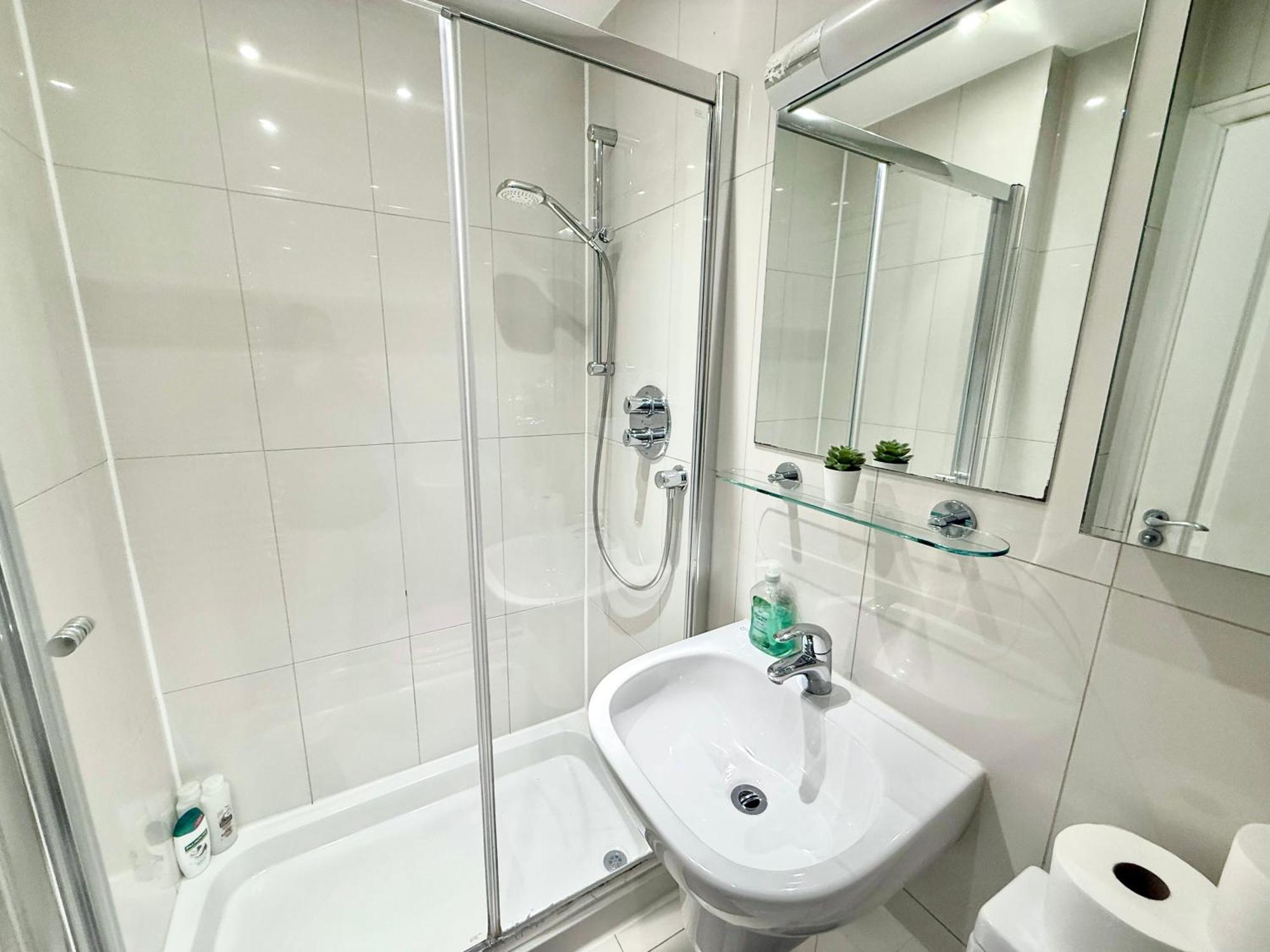 3 Bedroom With Private Terrace In Pimlico, Westminster, Victoria Appartement *