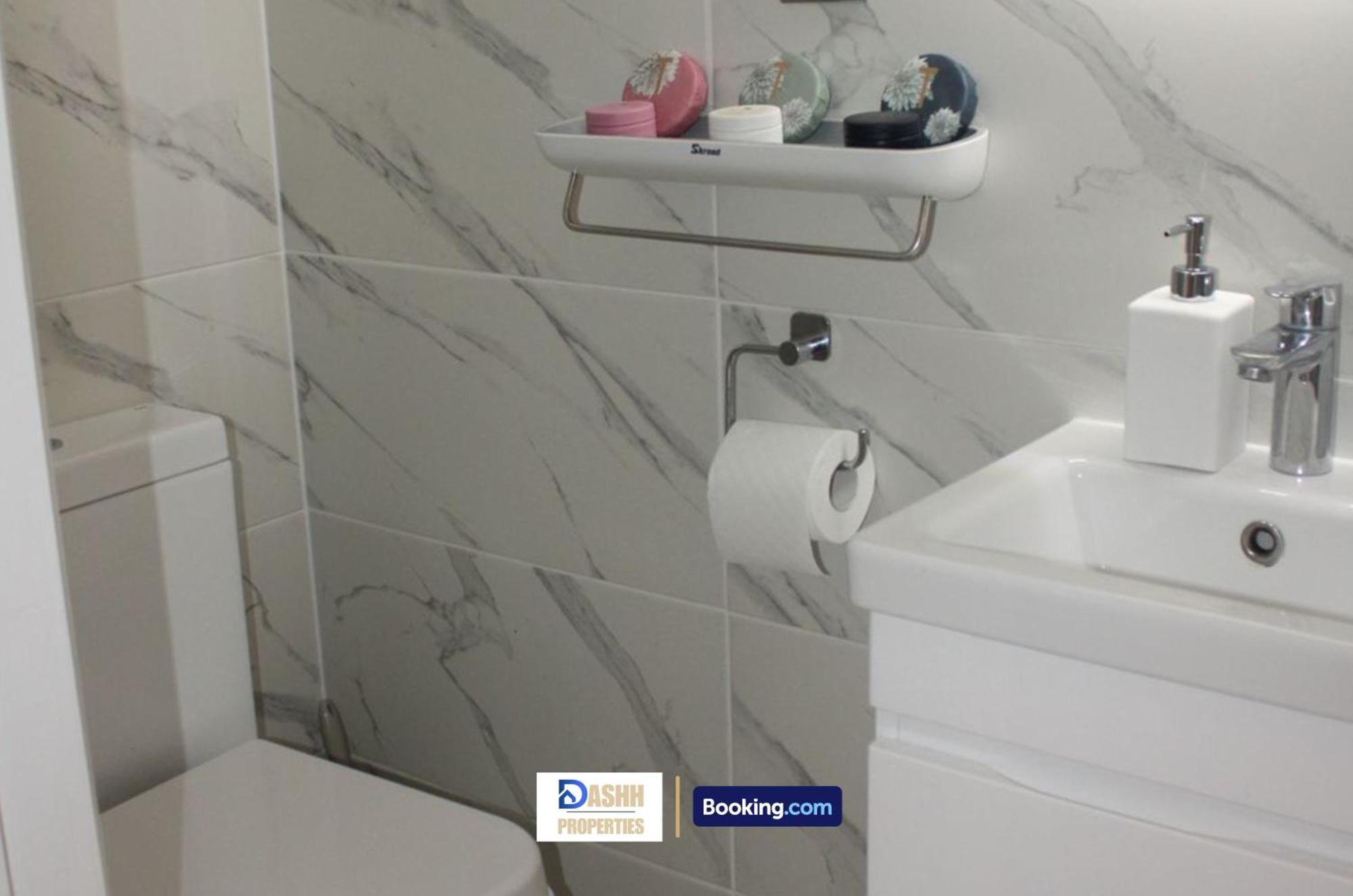Ferienhaus Two Bedroom By Dashh Short Lets & Serviced In Shepherds Bush With Free Wifi London
