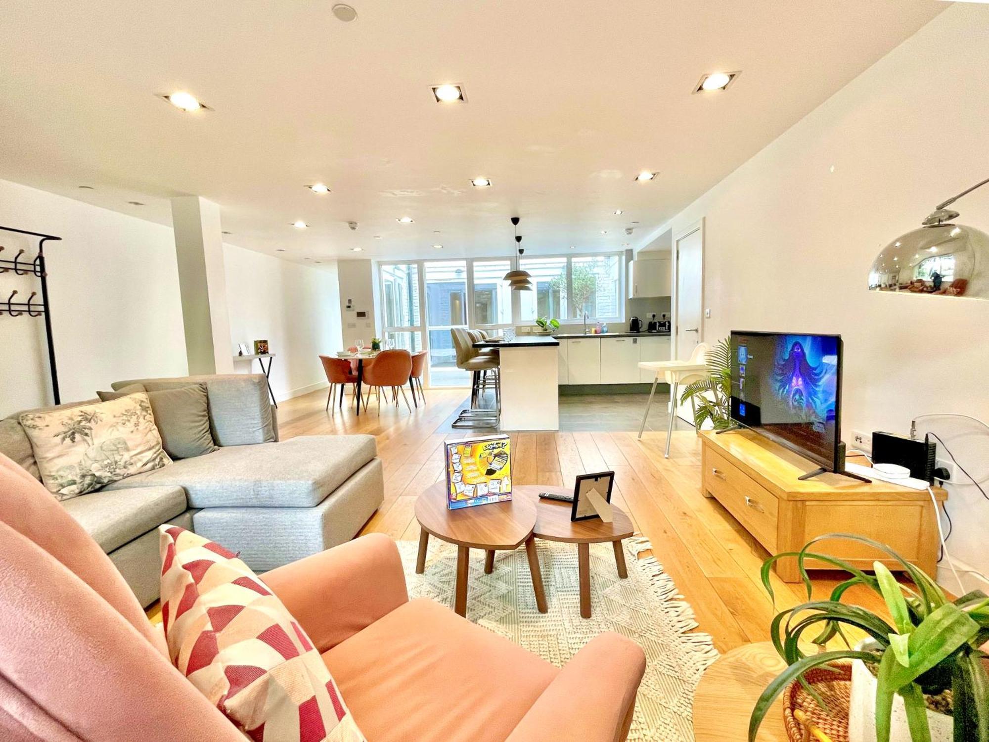 Appartement Spacious 3-bedroom Flat In Holloway With Unique Patio With Free Wi-fi Londres