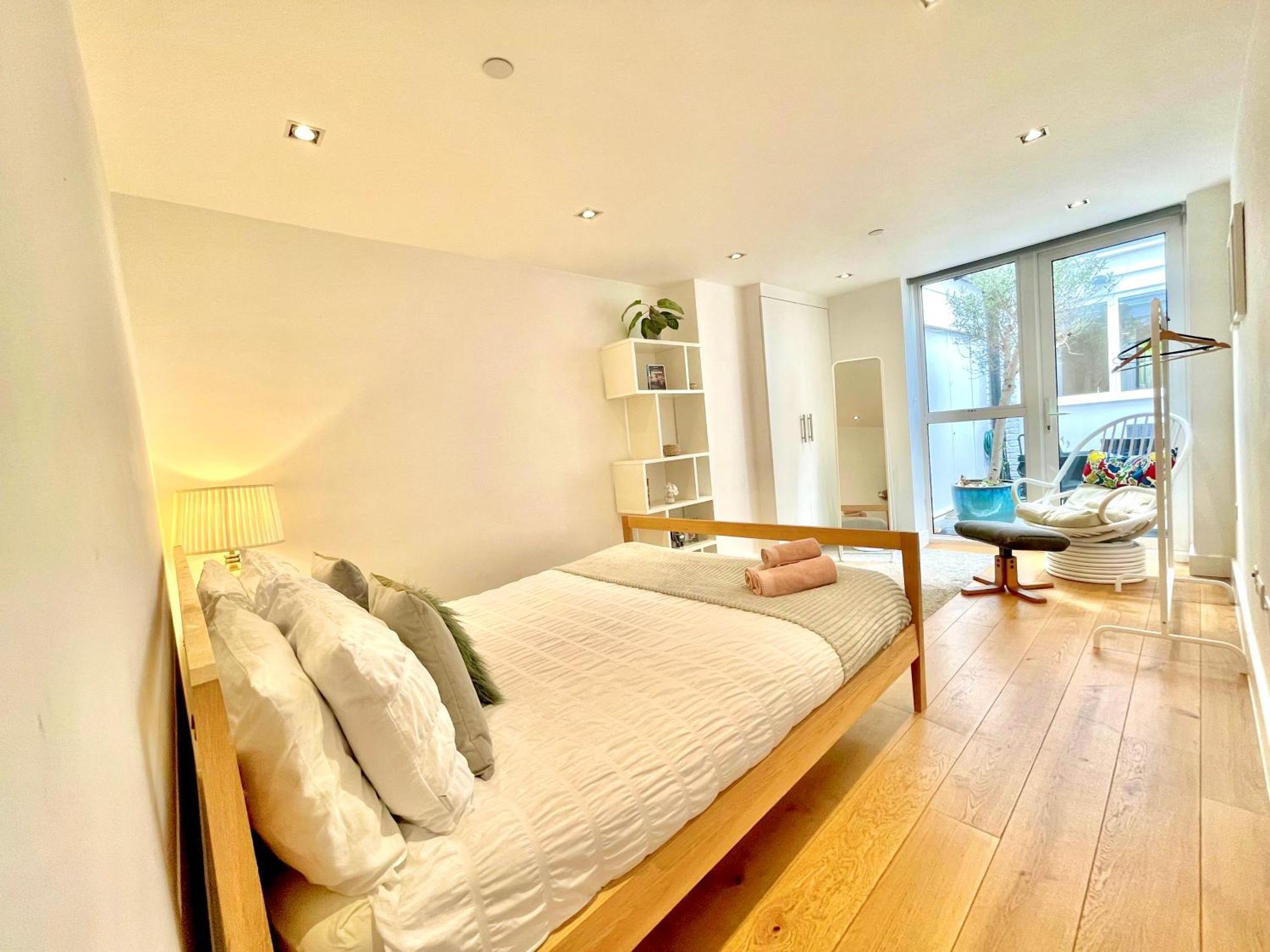 Spacious 3-bedroom Flat In Holloway With Unique Patio With Free Wi-fi * Londres
