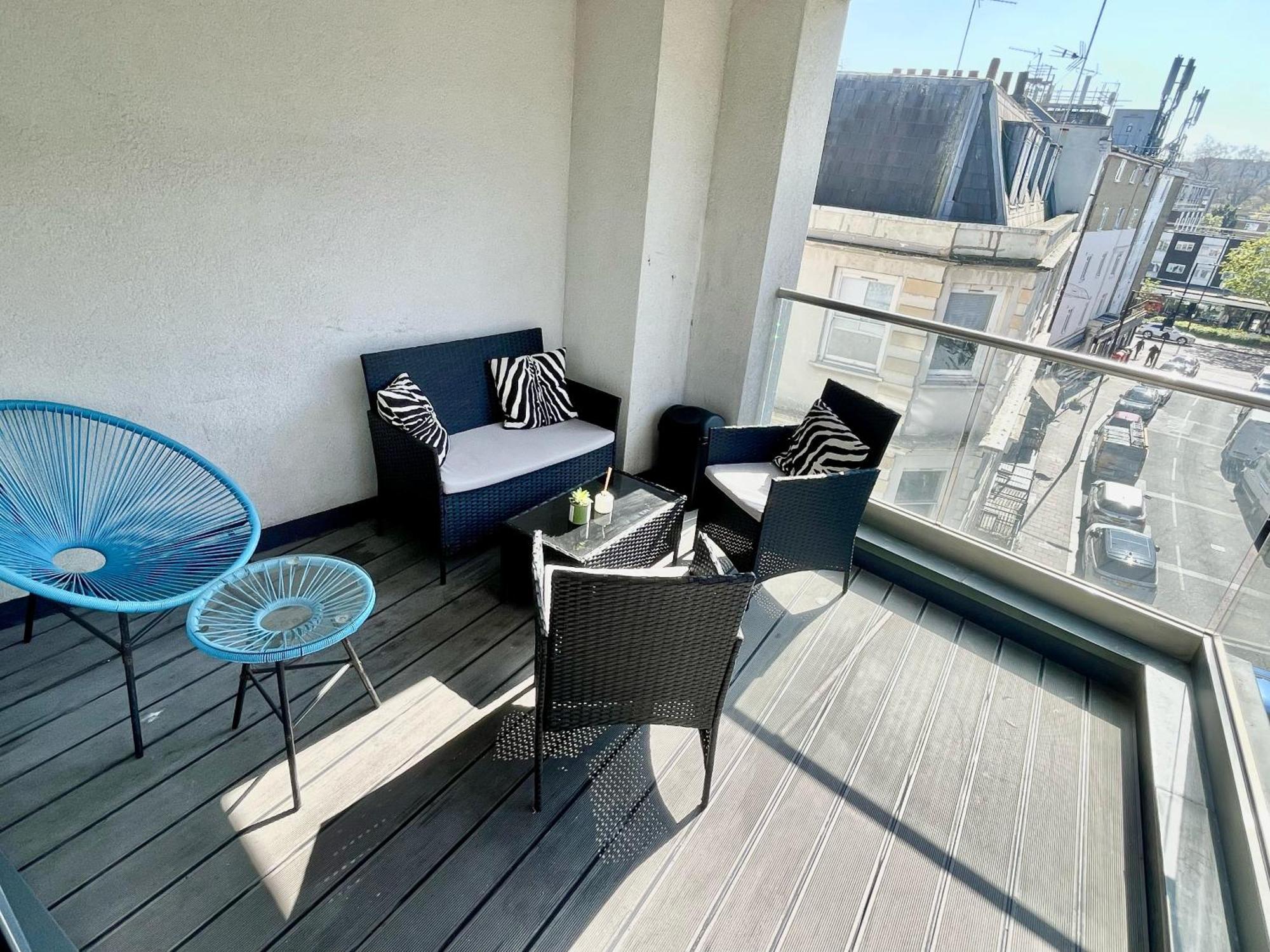 Modern & 3bedroom Flat With Pvt Balcony Steps From Regent's Park Appartamento Londra