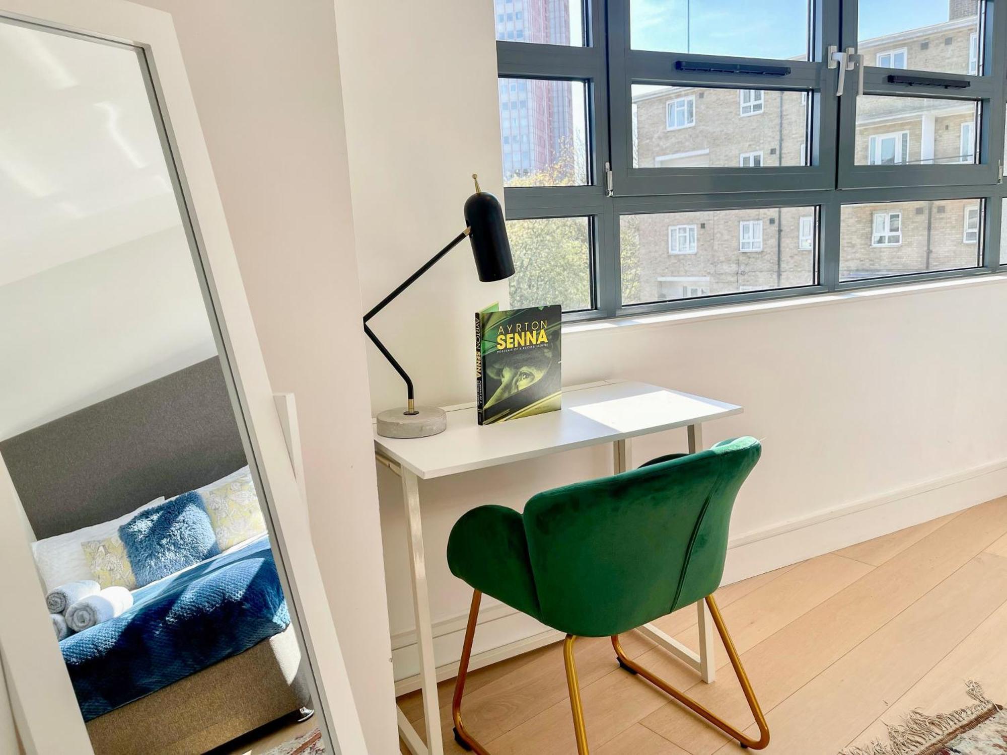 Modern & 3bedroom Flat With Pvt Balcony Steps From Regent's Park