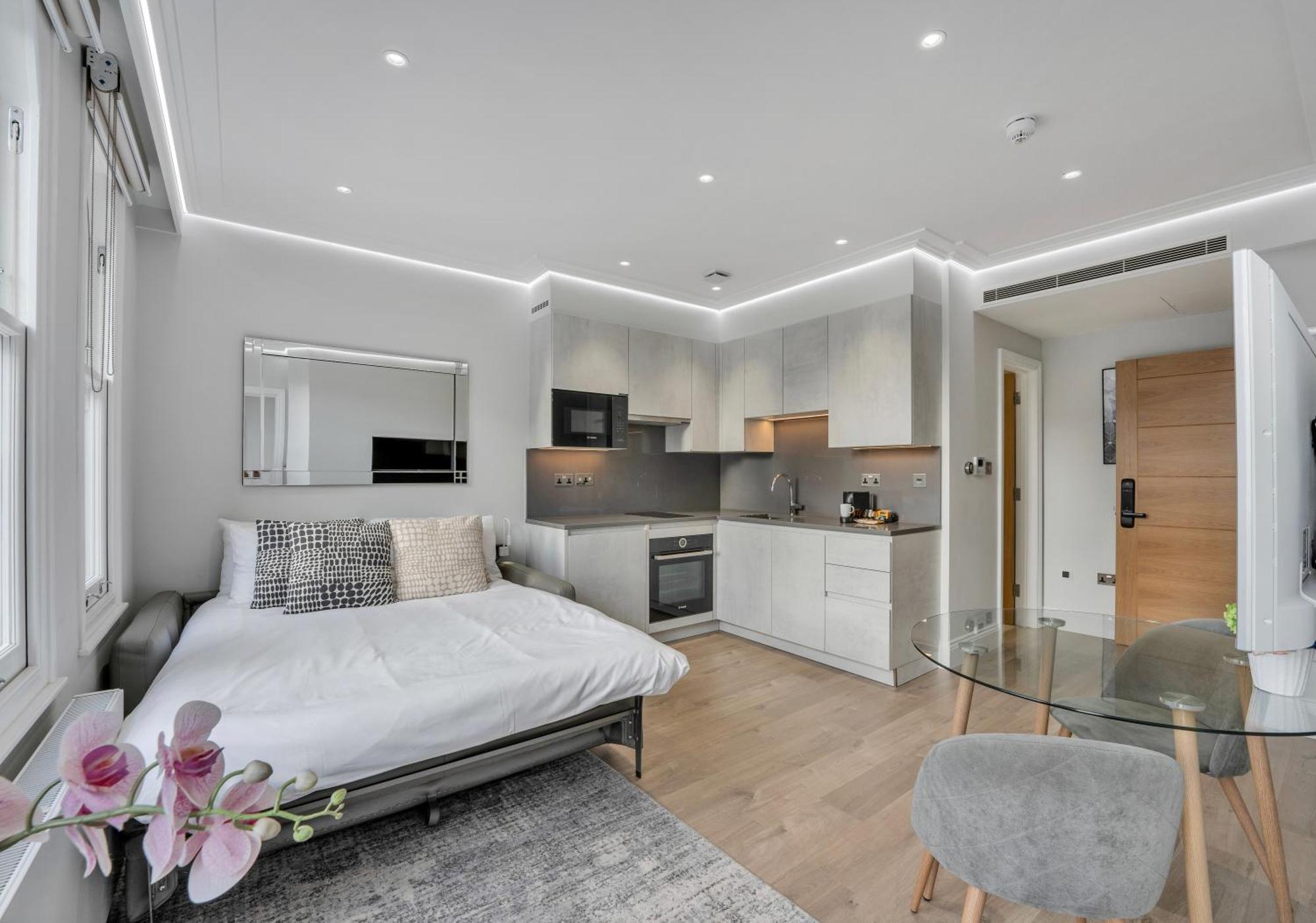Luxlet - Heart Of Hampstead, *