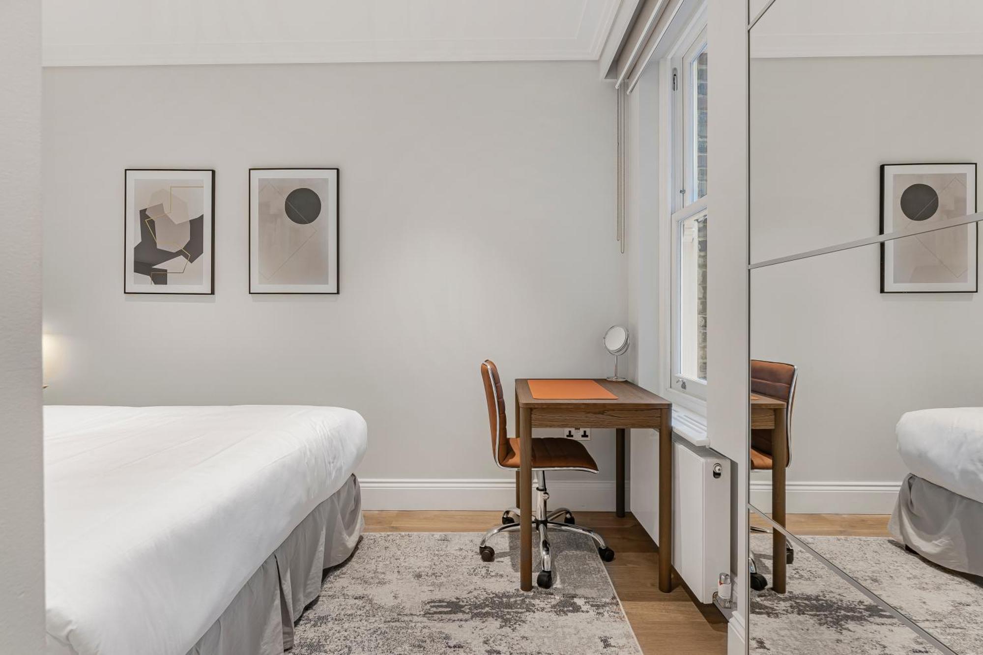 Luxlet - Heart Of Hampstead, * Londen