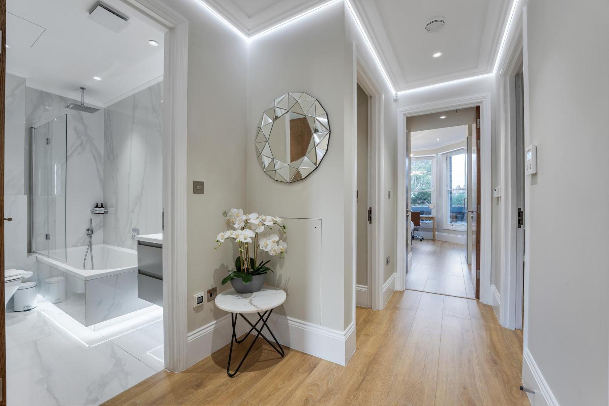 Luxlet - Heart Of Hampstead, Londen