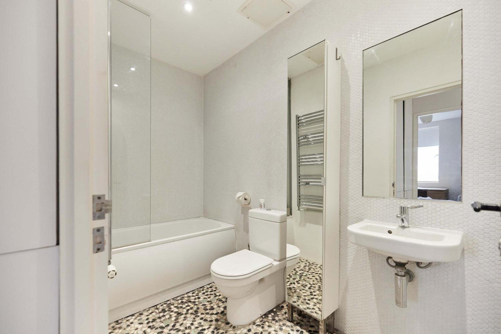 The Southwark Wonder - Charming 1bdr Flat With Patio Apartment