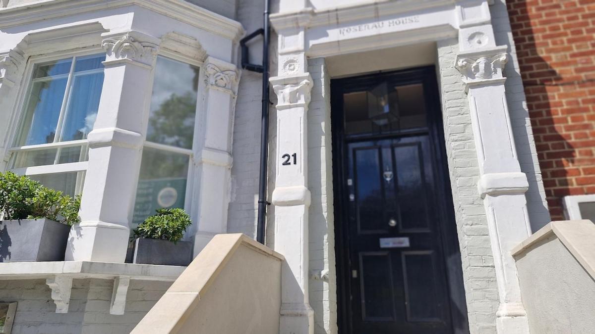 Apartment Charming Bright 2-bed Heritage Flat, Battersea Park, *
