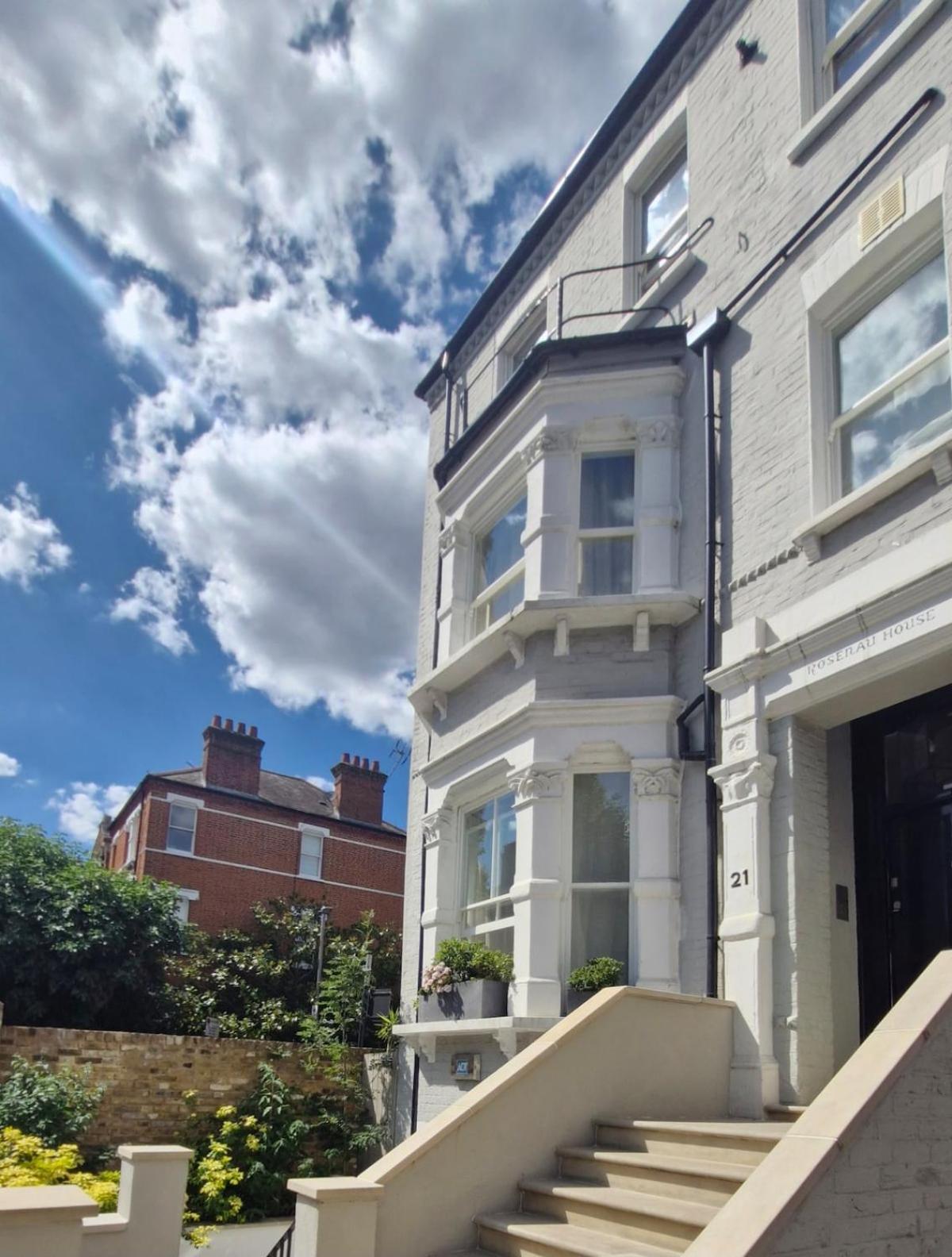 Apartment Charming Bright 2-bed Heritage Flat, Battersea Park,