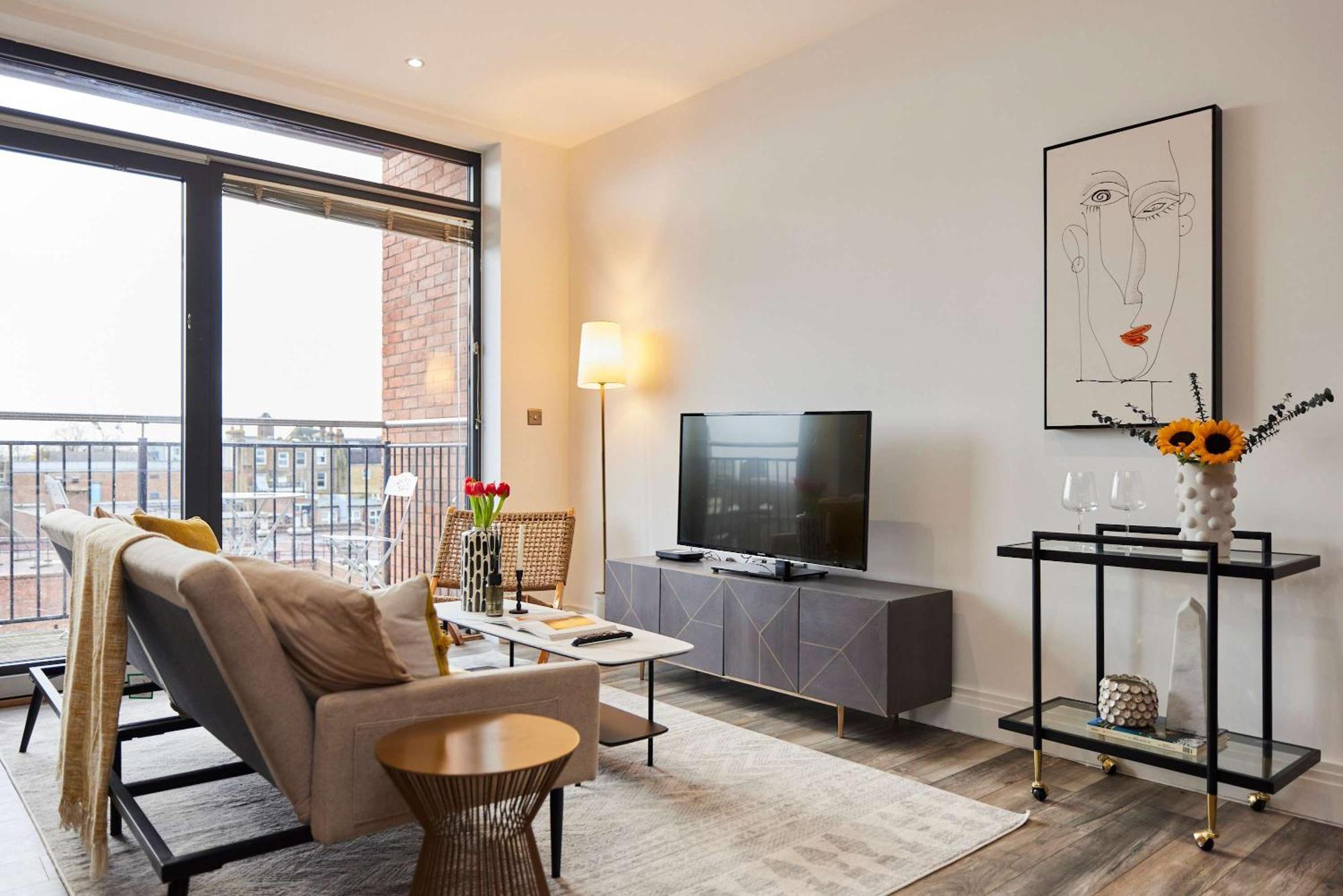 The Harlesden Escape - Spacious 3bdr Flat With Balcony Appartamento *