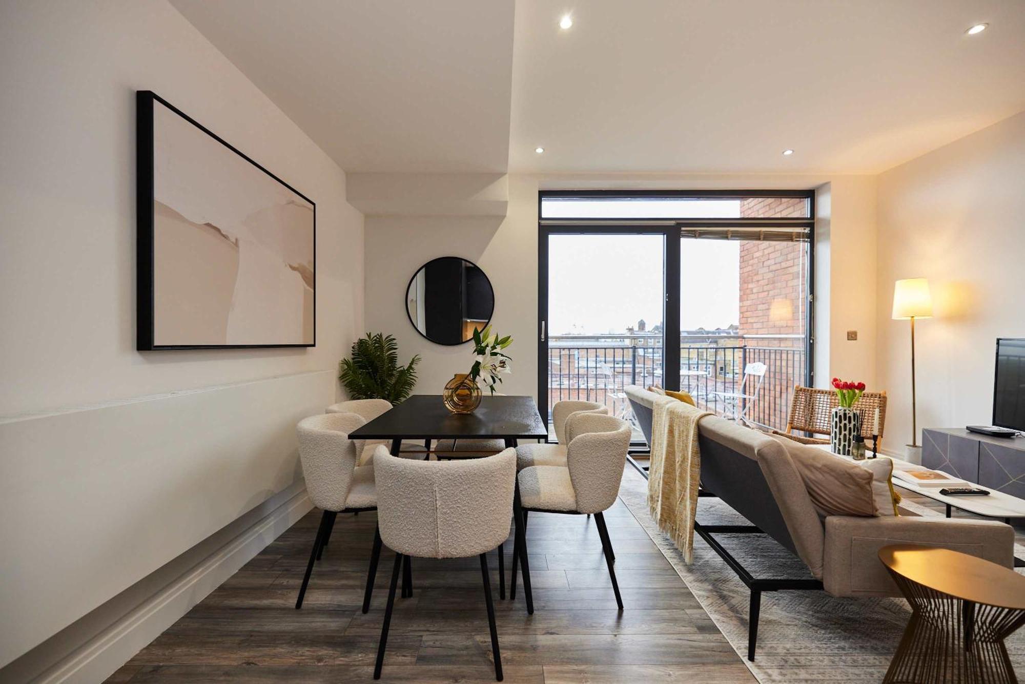 The Harlesden Escape - Spacious 3bdr Flat With Balcony *