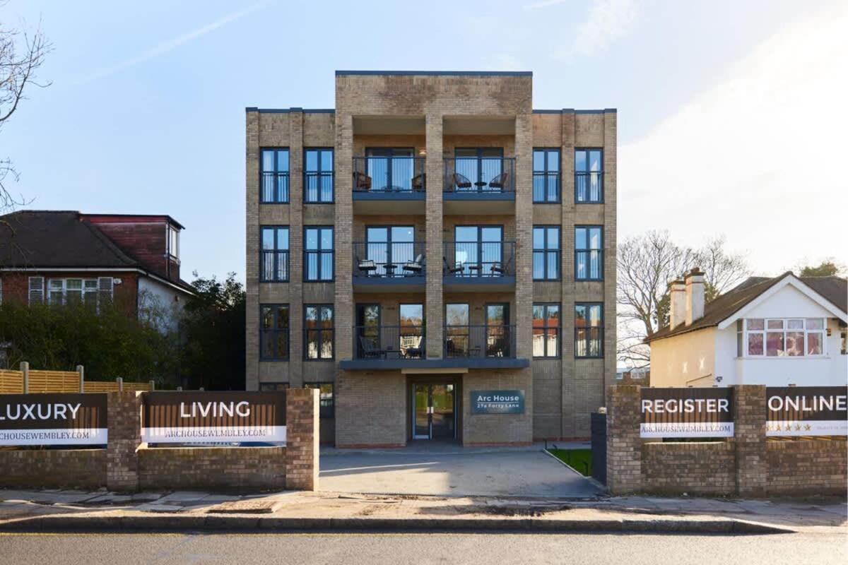 The Wembley Park Corner - Classy 2bdr Flat With Balcony Appartamento *