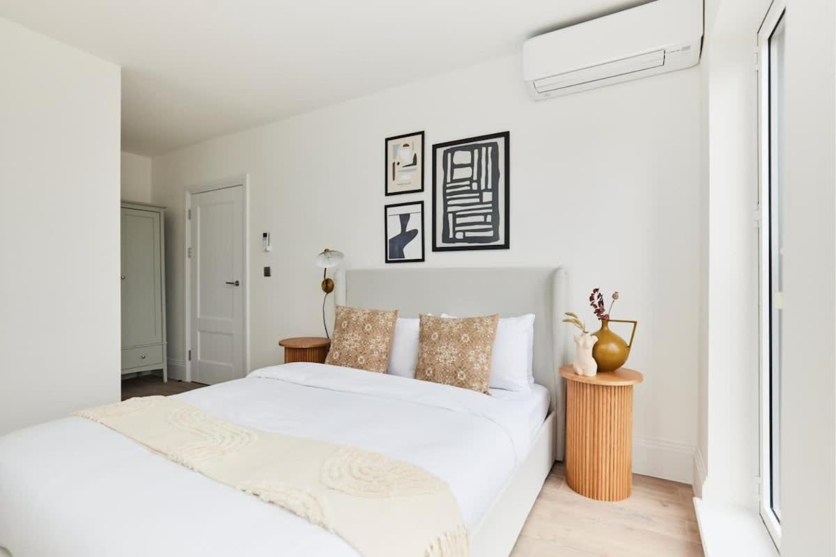 The Wembley Park Corner - Classy 2bdr Flat With Balcony * Londra