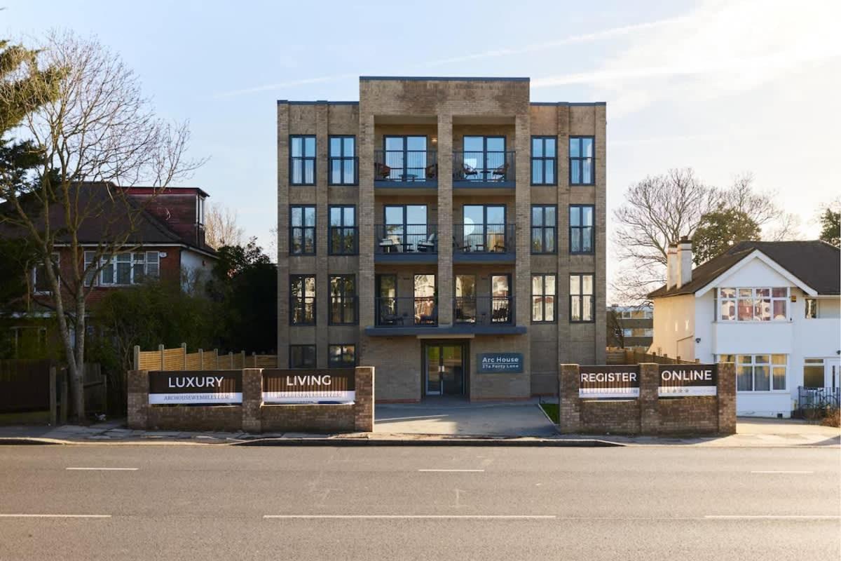 Appartamento The Wembley Park Corner - Classy 2bdr Flat With Balcony Londra