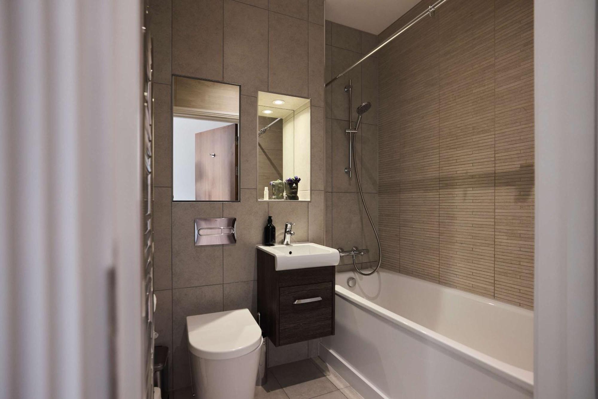 The Harlesden Place - Modern 3bdr Flat With Balcony Lejlighed London