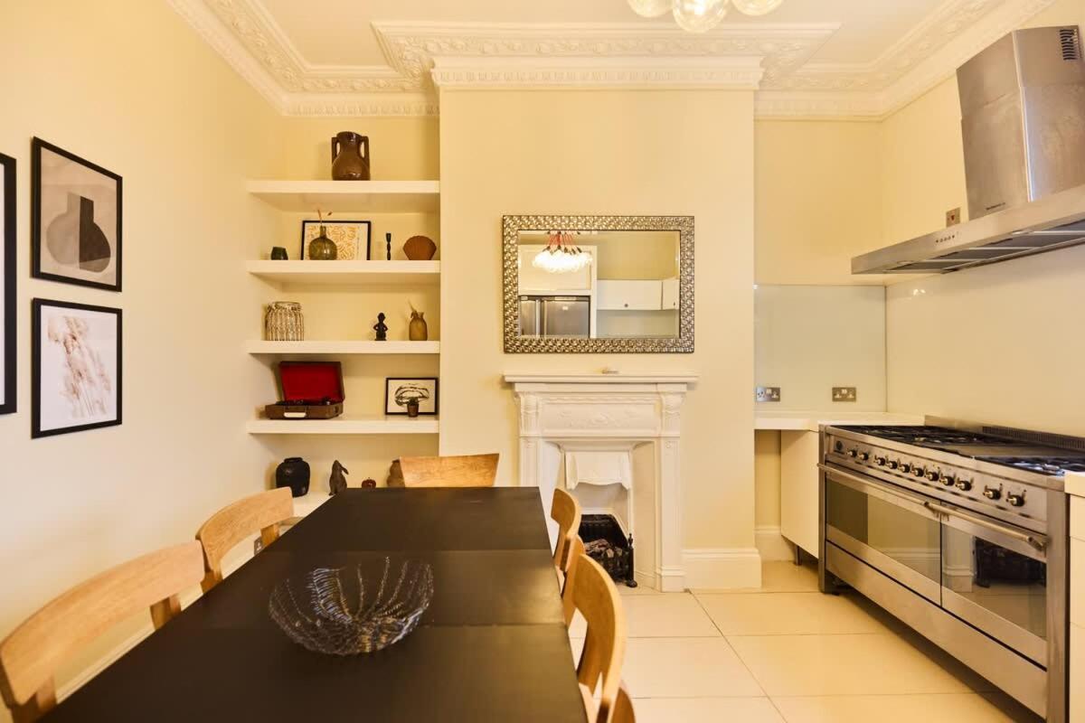 The Peckham Hideaway - Bright 3bdr Flat Apartment *